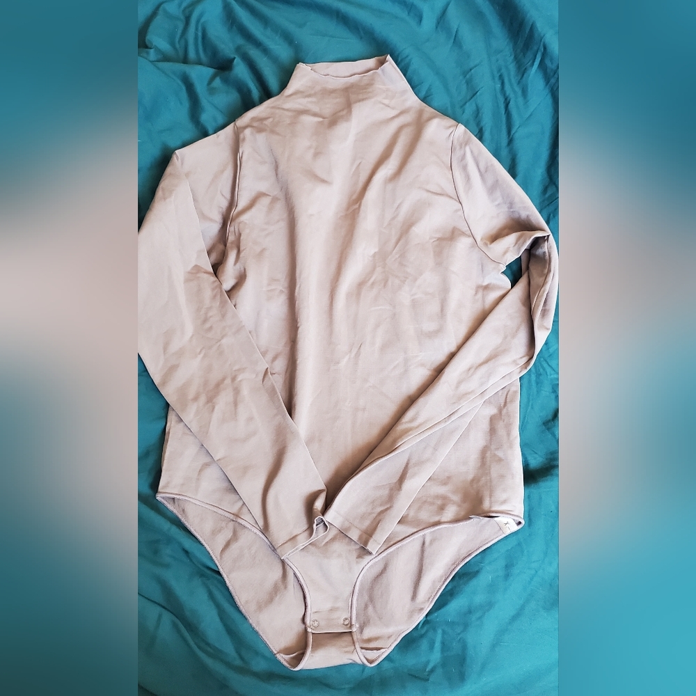 SKIMS Long Sleeve Bodysuit